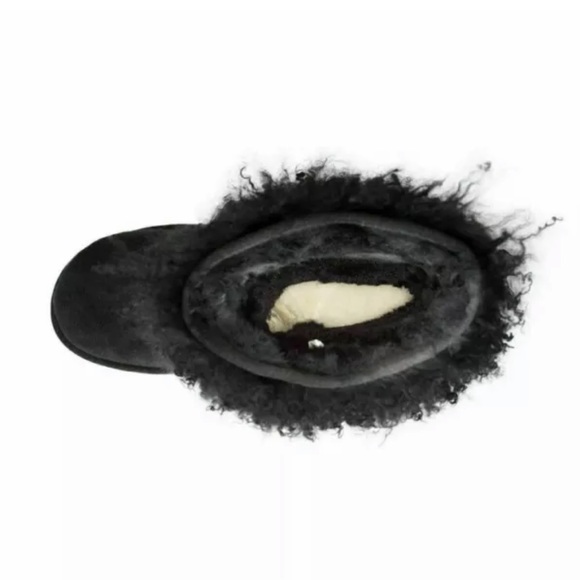 UGG Short Sheepskin Cuff Mongolian Fur BLACK Boots Women’s sz 6 worn once - Picture 5 of 16